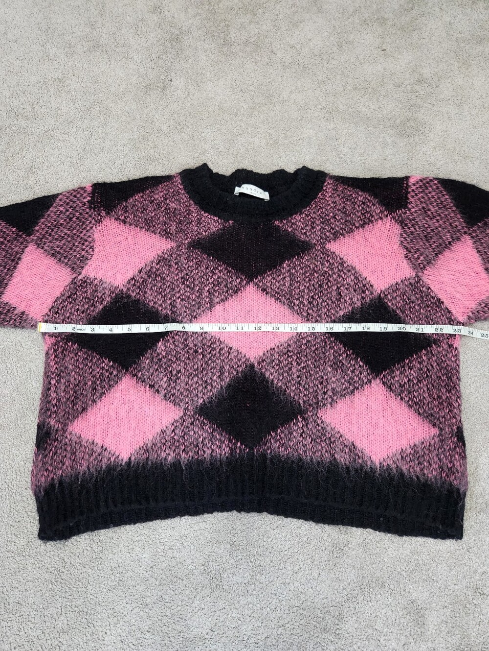ASO Emily In Paris & Taylor Swift Pink Black Plaid Sweater Oversized Fits Small - Picture 8 of 15